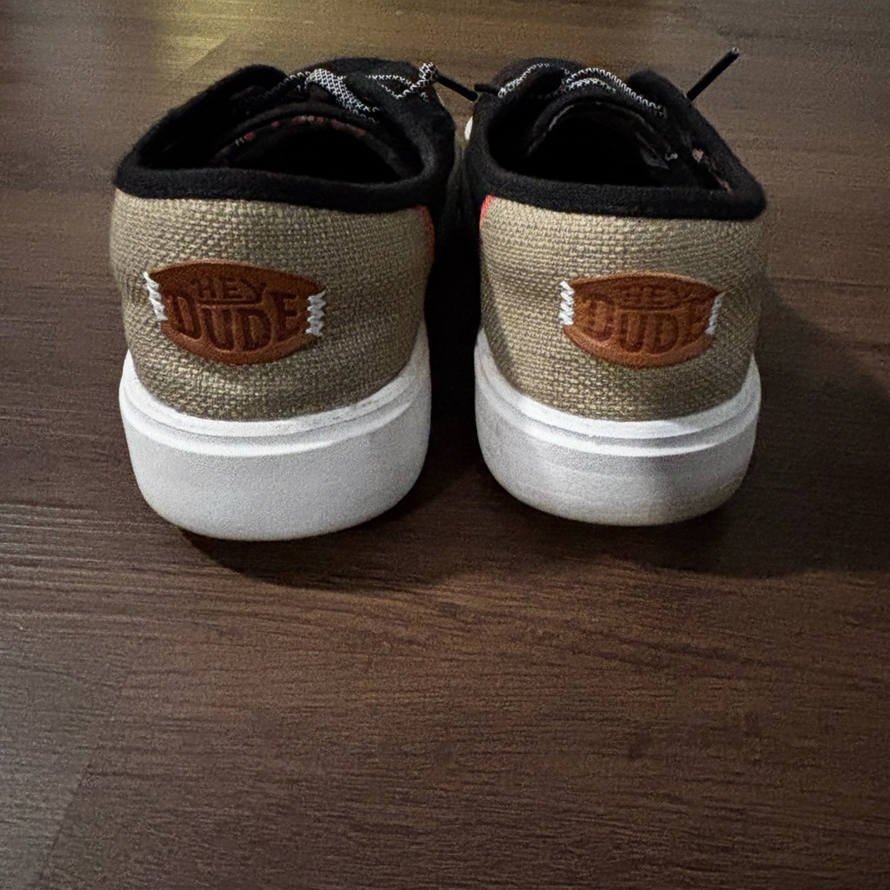 Hey Dudes- Cody- Womens Size 8 Black Sneakers with White Soles - Picture 3 of 9